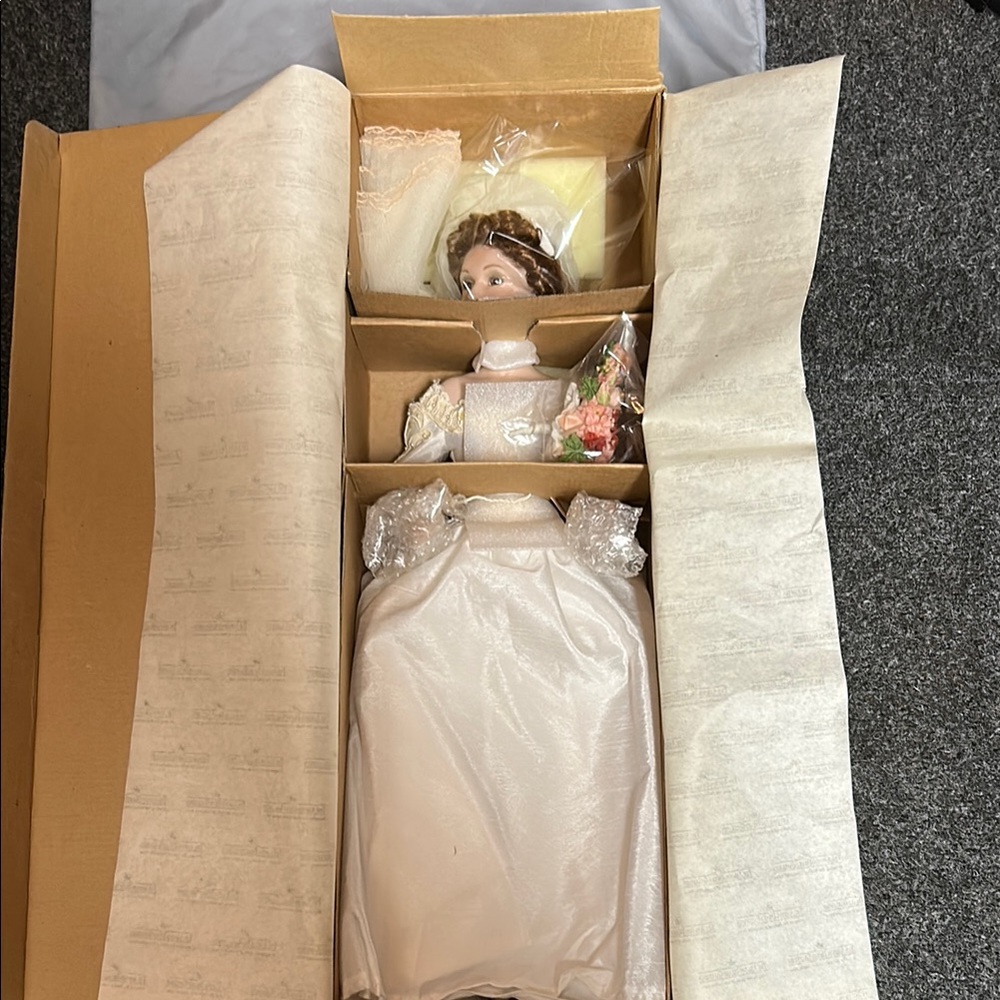 Ashton Drake “Autumn Reflection” Doll